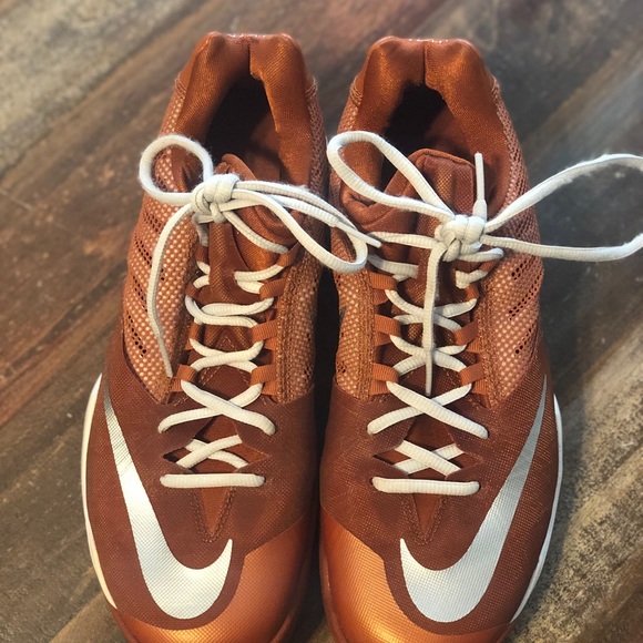 Burnt orange low basketball shoes - Picture 2 of 5